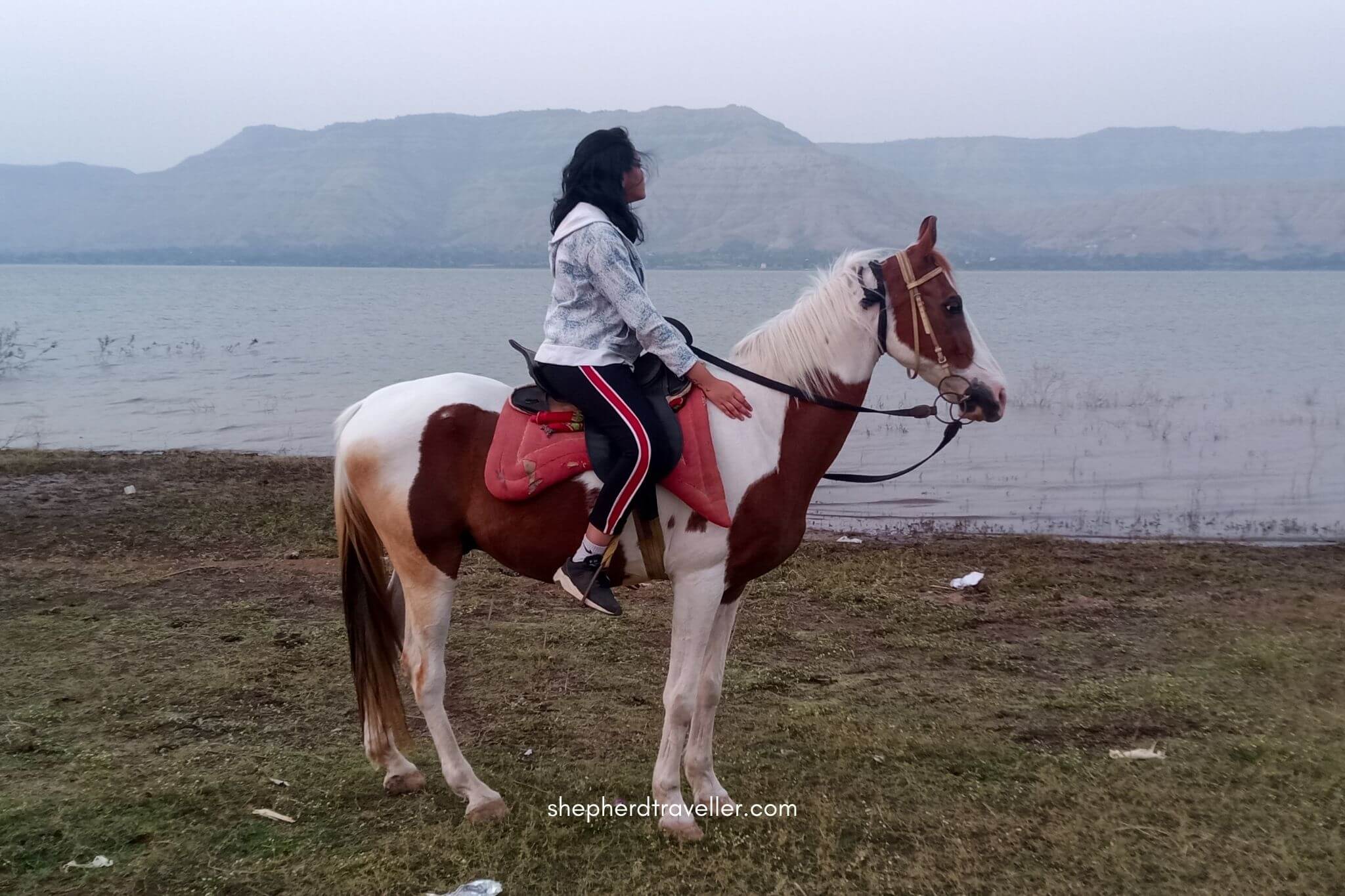 Dhom dam camping - Shepherd Traveller