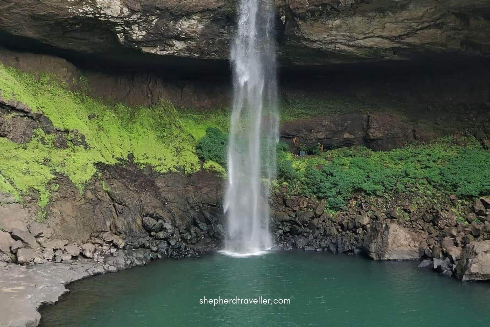 Waterfalls Near Pune Devkund Waterfall From Pune Shepherd Traveller 