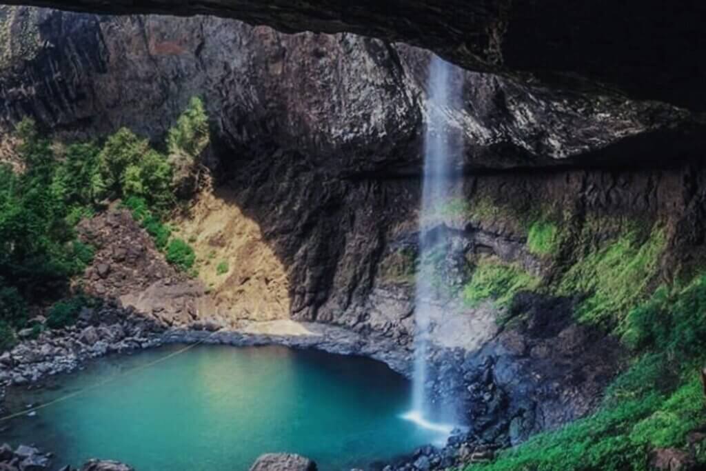 Treks near Pune - Devkund Waterfall - treks in pune