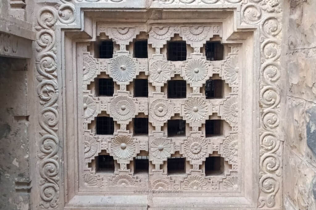 kopeshwar temple khidrapur - india hotel kolhapur